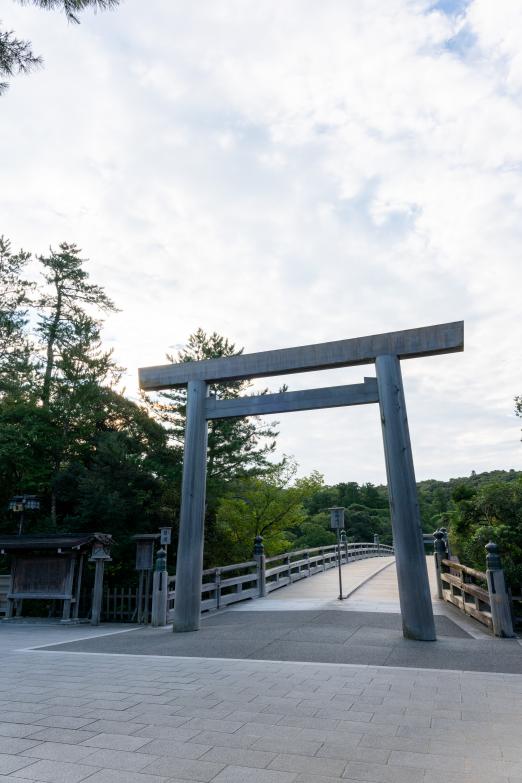 宇治橋新鳥居 (Uji Bridge New Torii【Gate】)