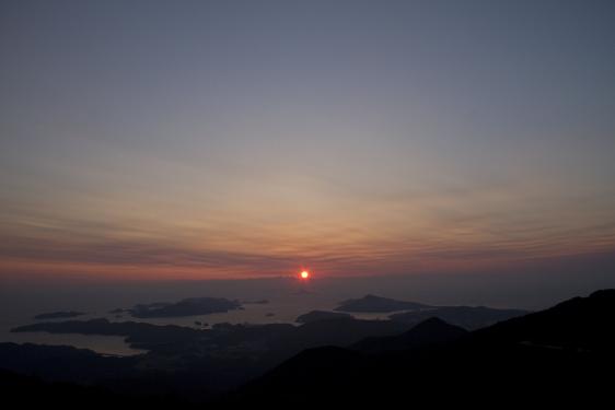 伊勢志摩スカイラインからの日の出【夏至の頃 】(Sunrise from Iseshima Sky Line at summer solstice)