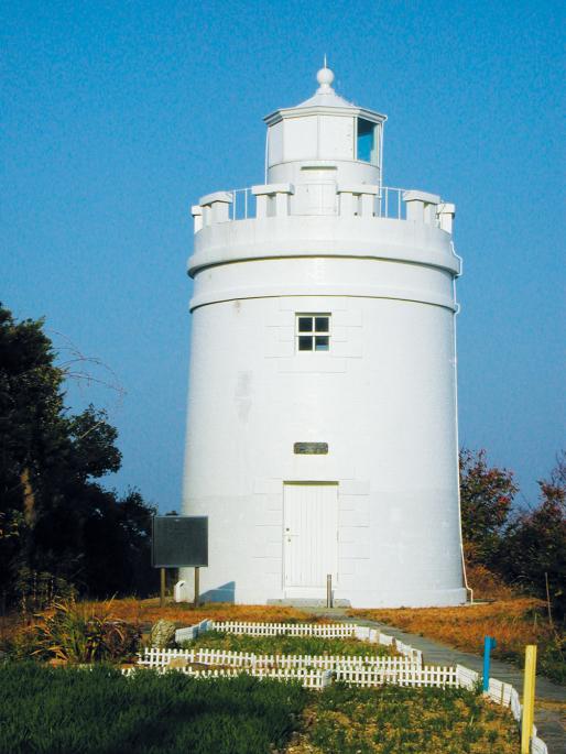 菅島灯台 (Sugashima Lighthouse)