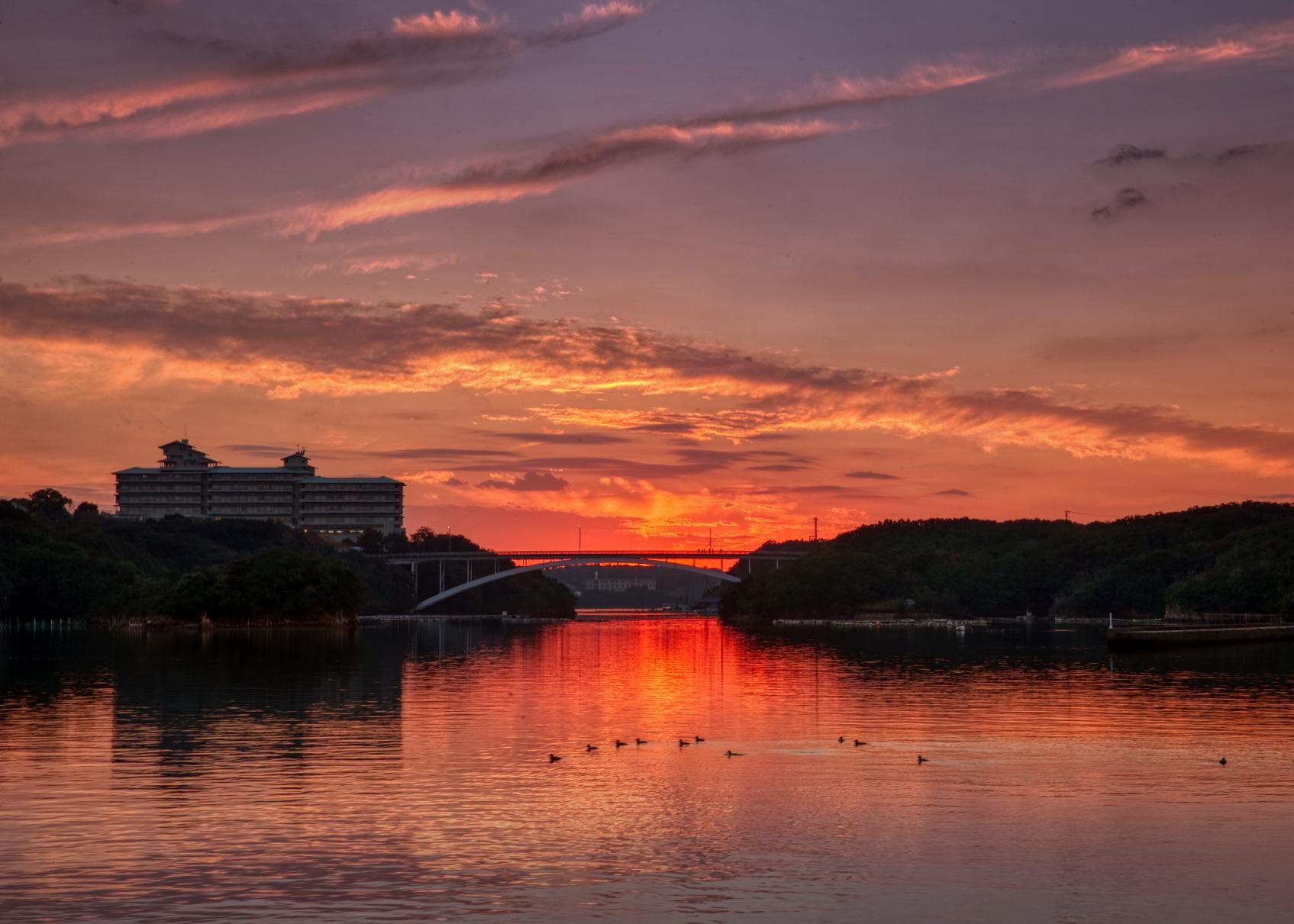 賢島大橋は「日本の夕陽百選」のひとつ-1