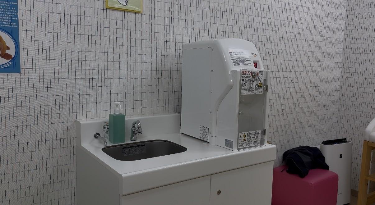 おむつ替え・授乳室-1