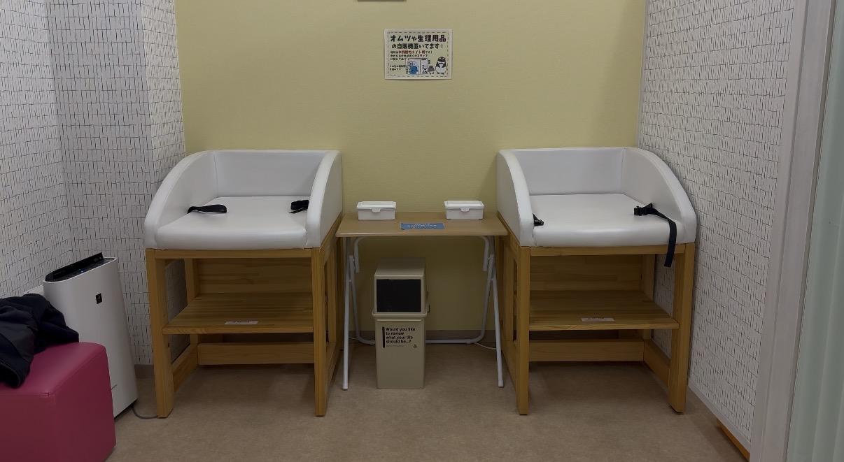 おむつ替え・授乳室-0
