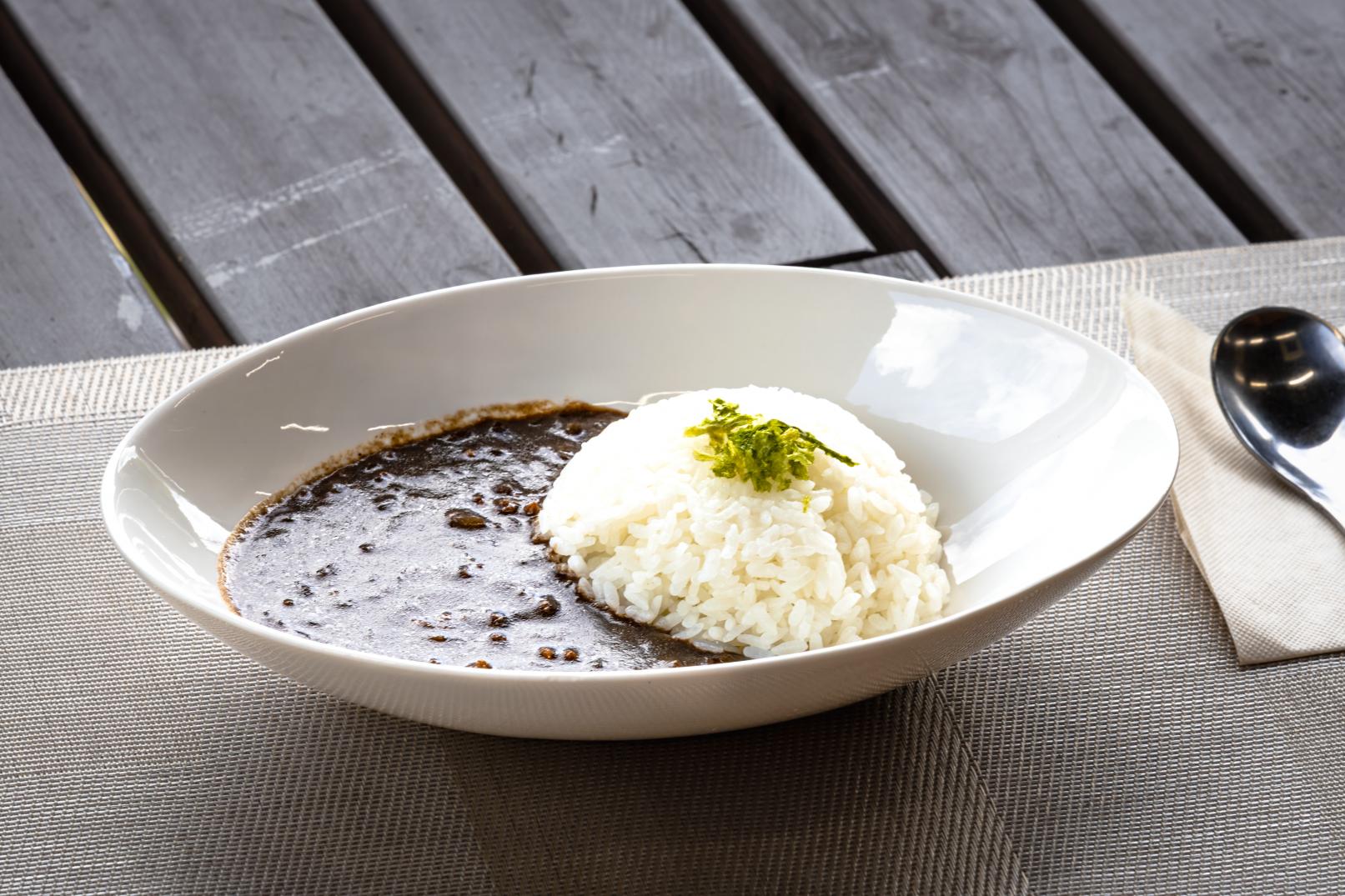 伊勢志摩ブラックパールカレー-1