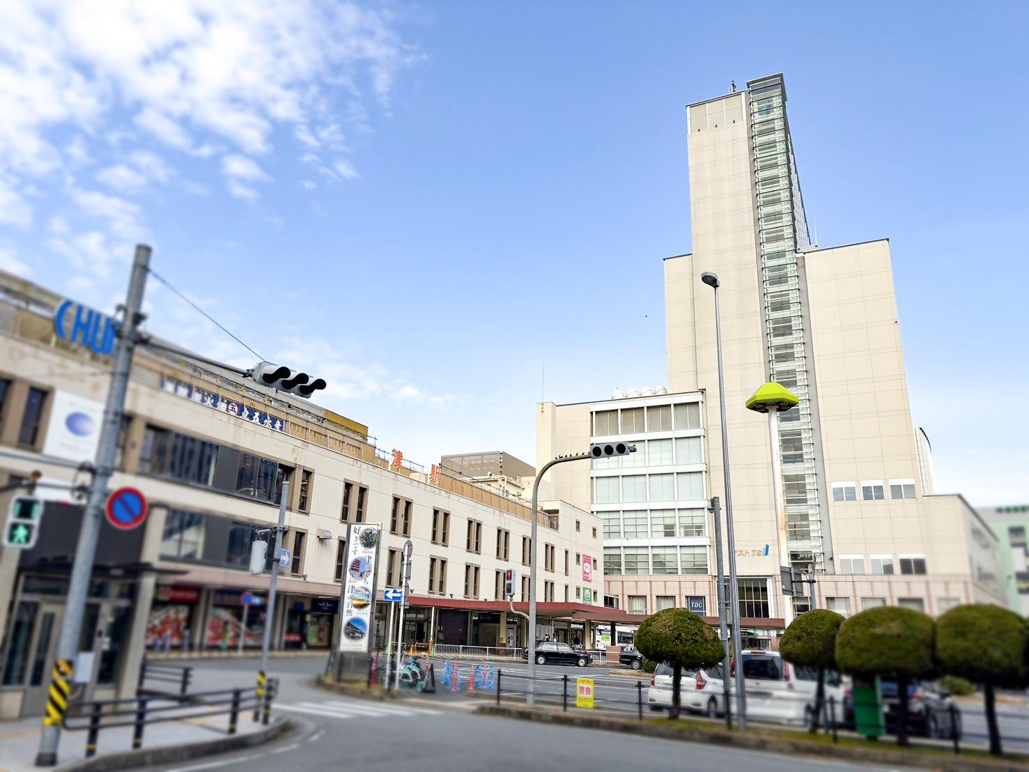 津市にもキャラクターパネルが登場！限定コラボステッカーも！-1