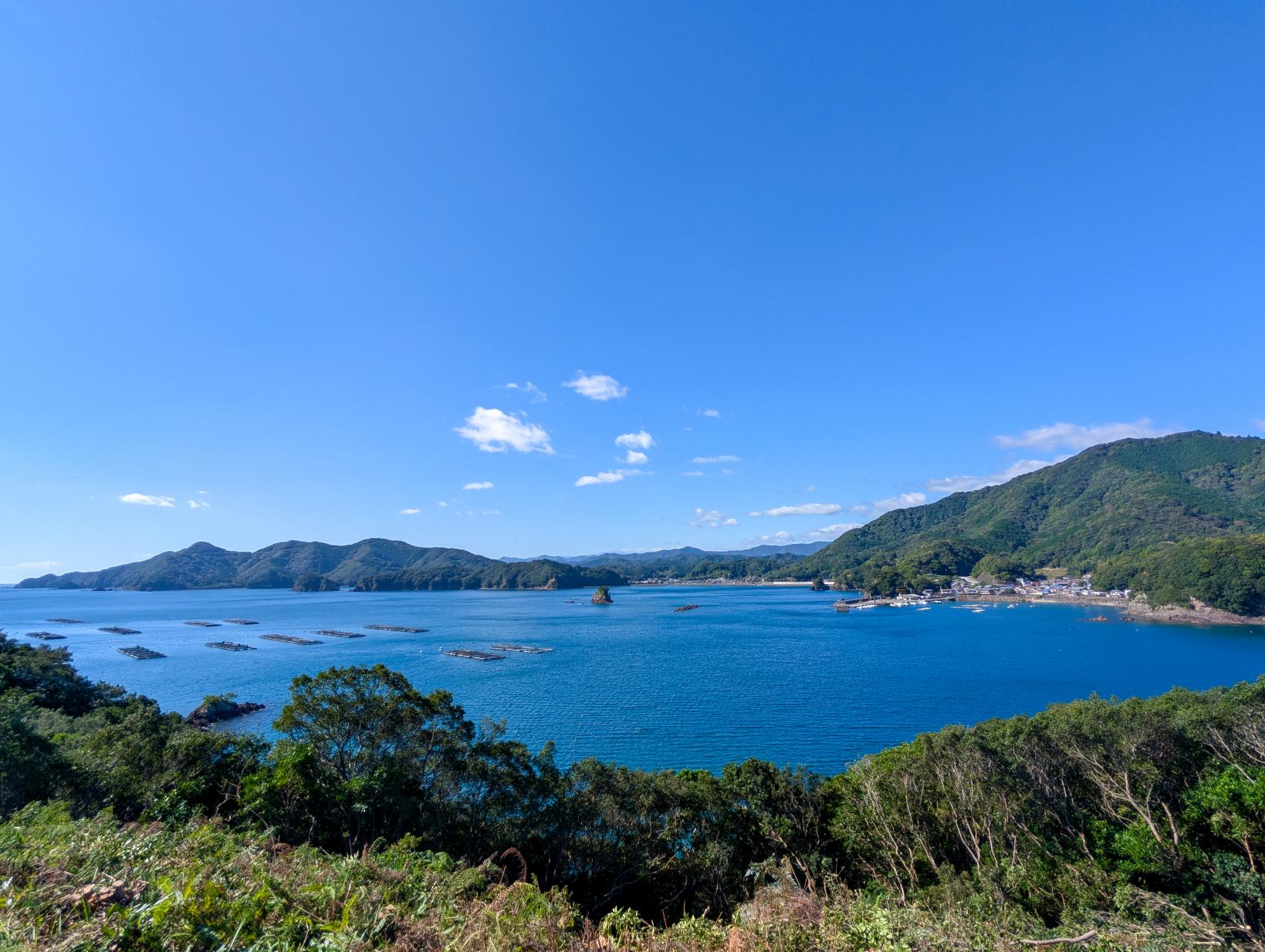 その１　美しいリアス海岸と漁村風景の調和-0