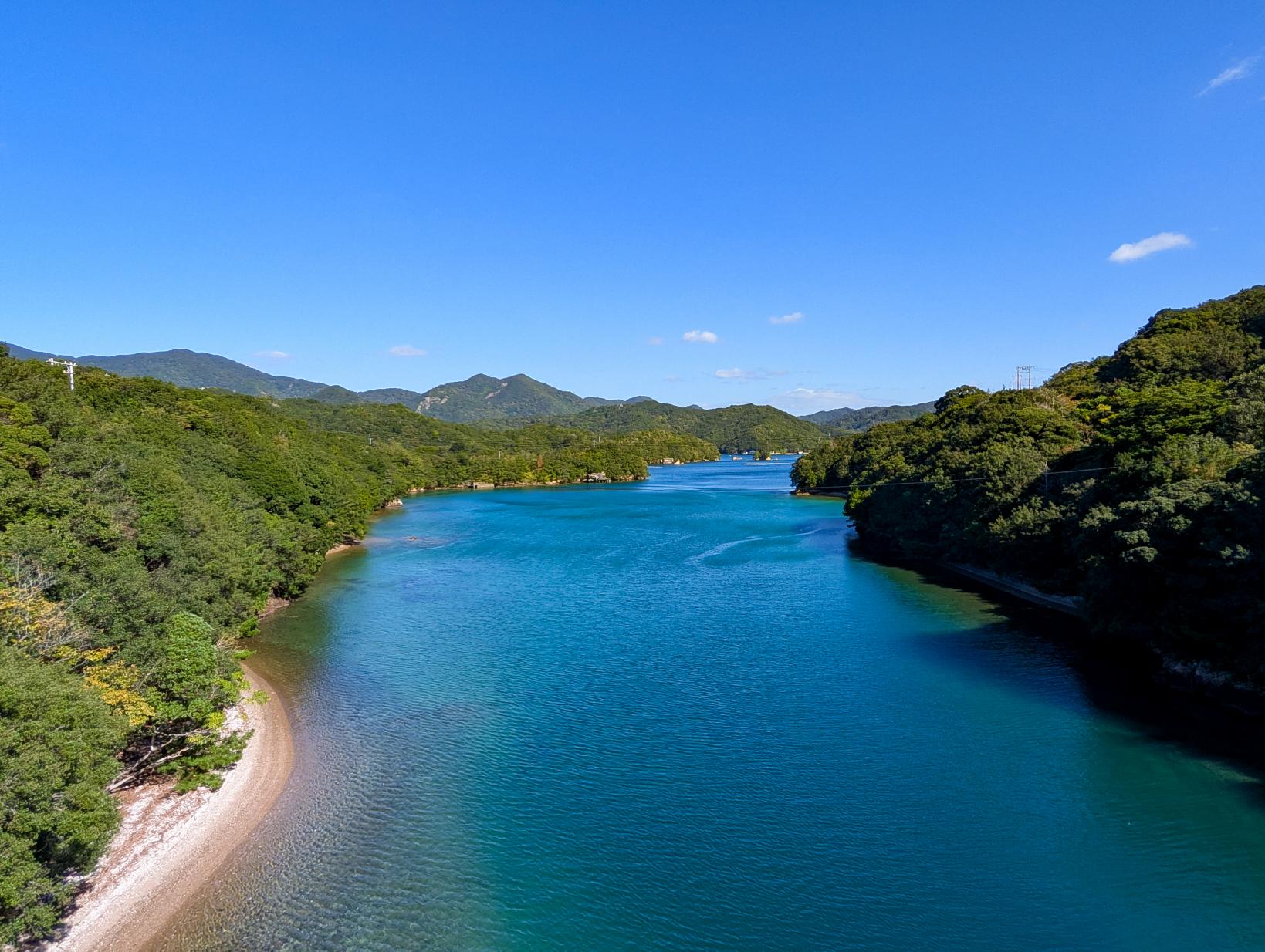 その２　町を代表する風景の一つ、親子大橋-2