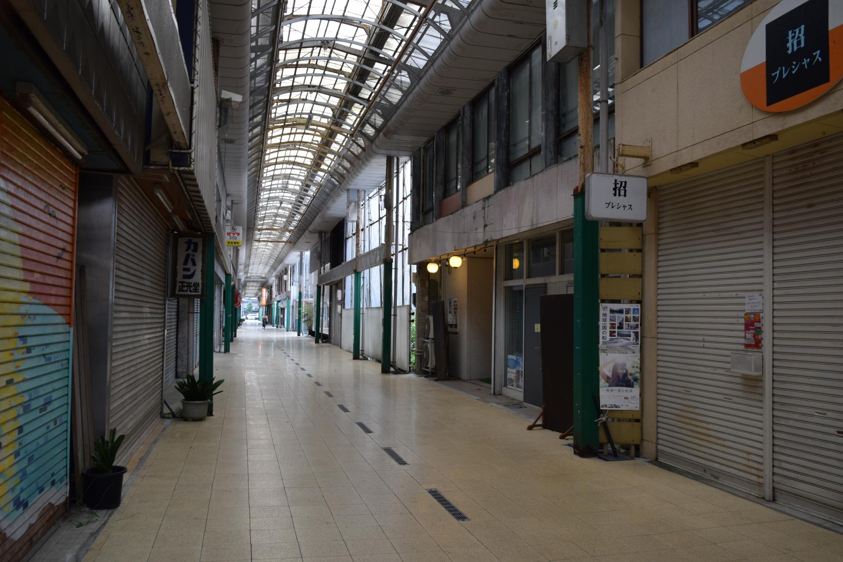 【伊勢市】美容師が手掛ける、深夜の隠れ家スパイスカレー”spice bar 9(キュー)”-1