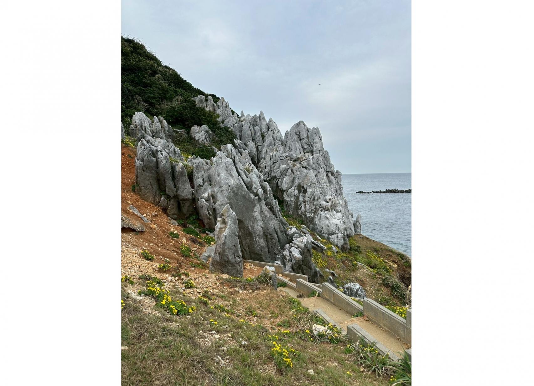 ロケ地　鳥羽市神島　カルスト地形-0