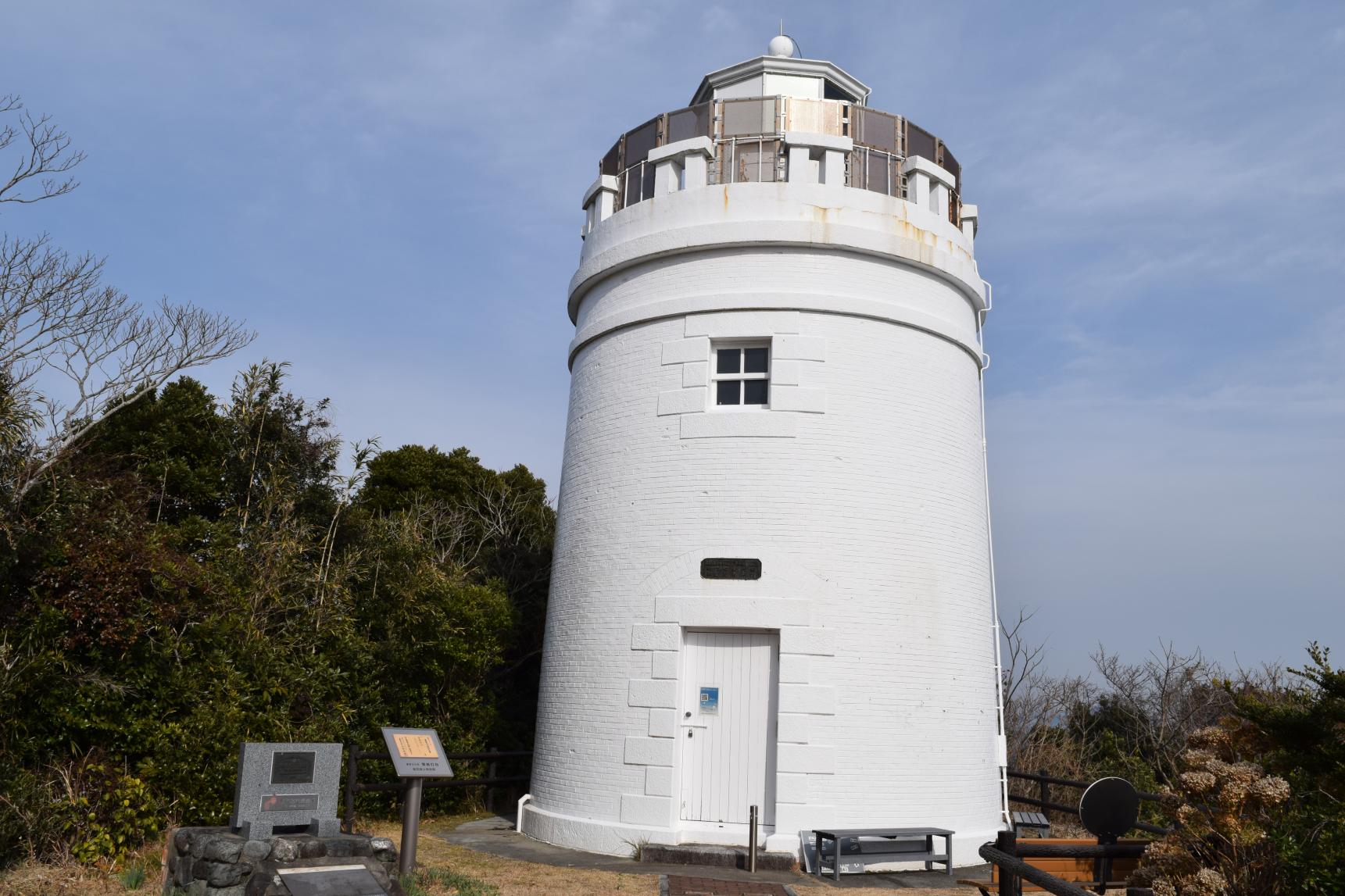 見どころ③日本最古のレンガ灯台『菅島灯台』-1