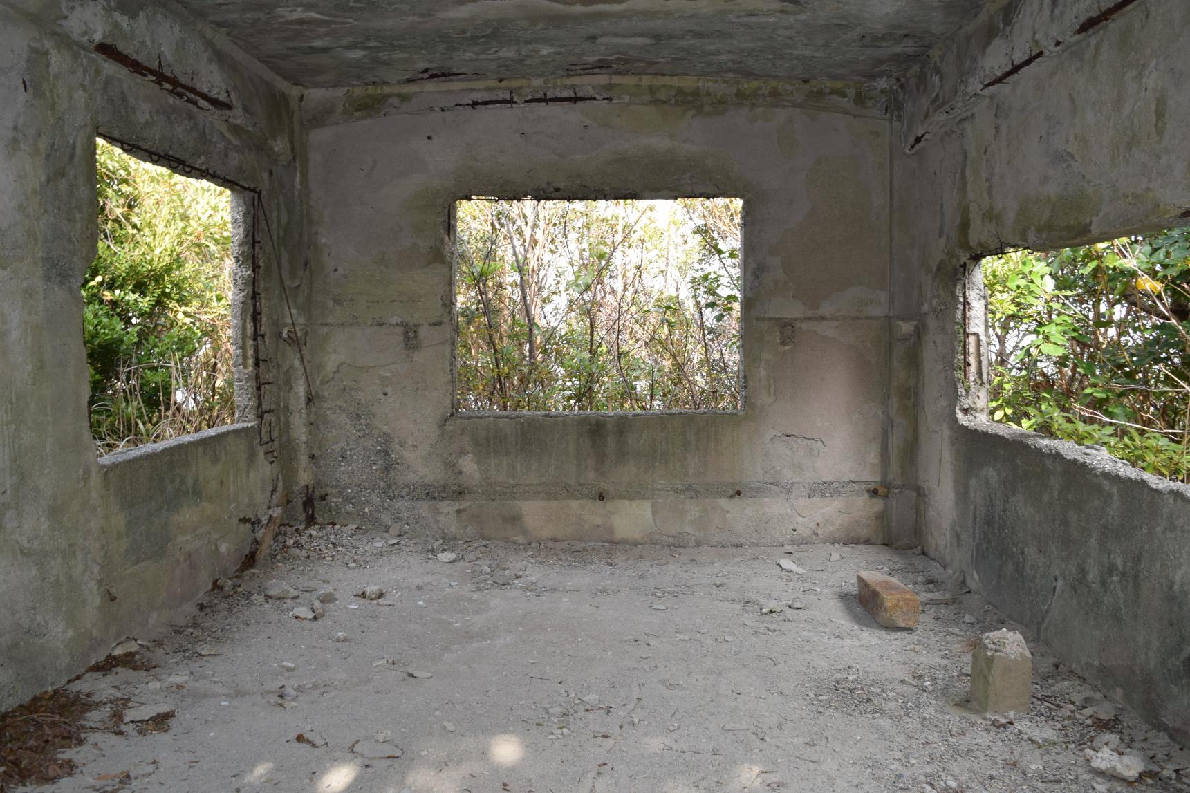 見どころ④海と島々を一望する、隠れた展望スポット『監的哨跡』-1