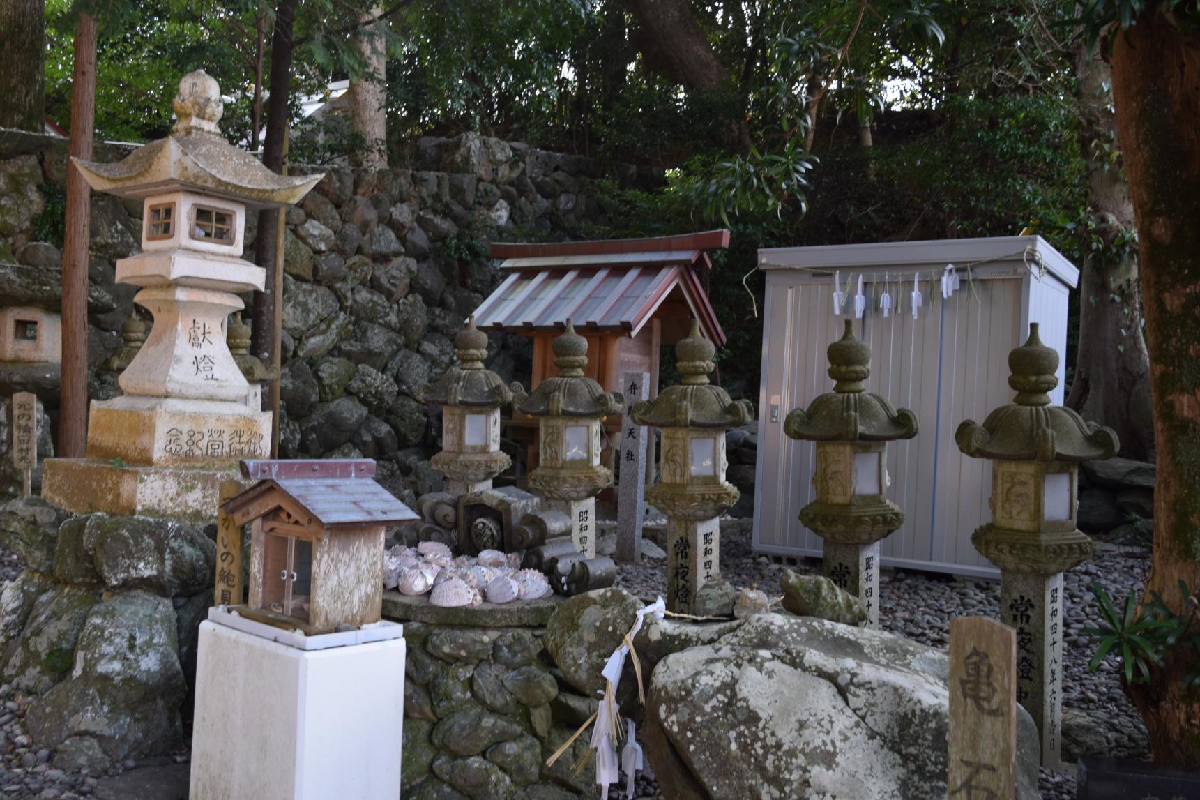 見どころ⑤島の歴史と祈りを伝える『菅島神社』-1