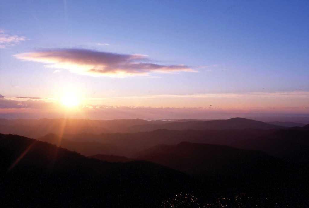 伊勢志摩スカイライン朝熊山頂展望台からの初日の出遥拝-0