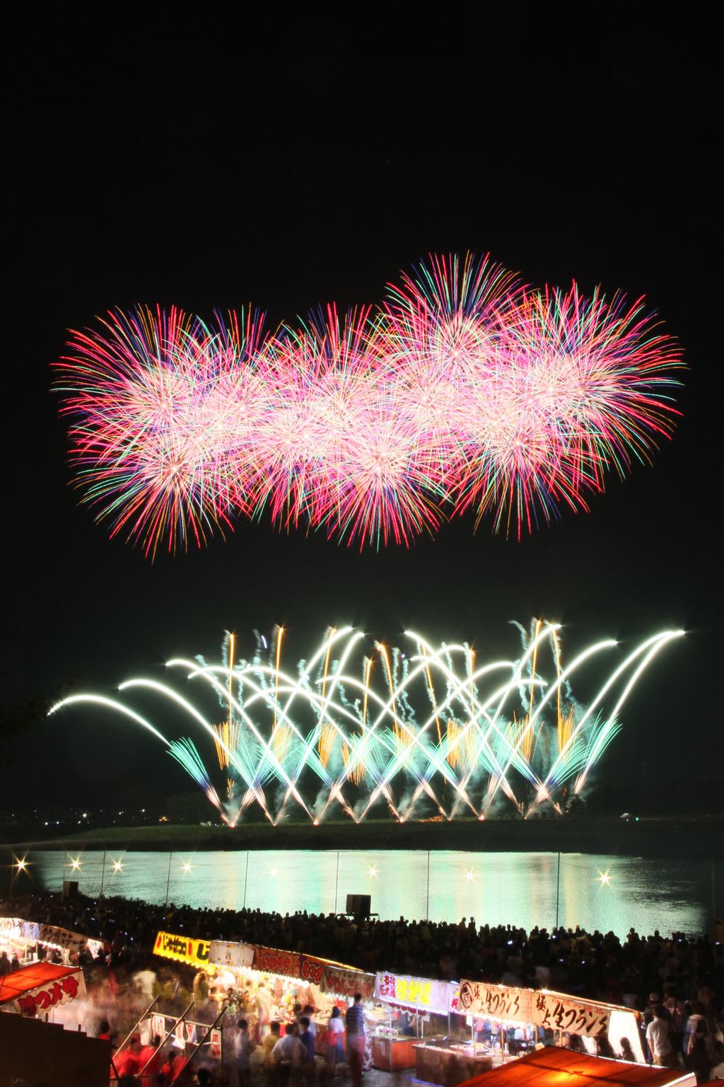 伊勢神宮奉納全国花火大会イメージ1