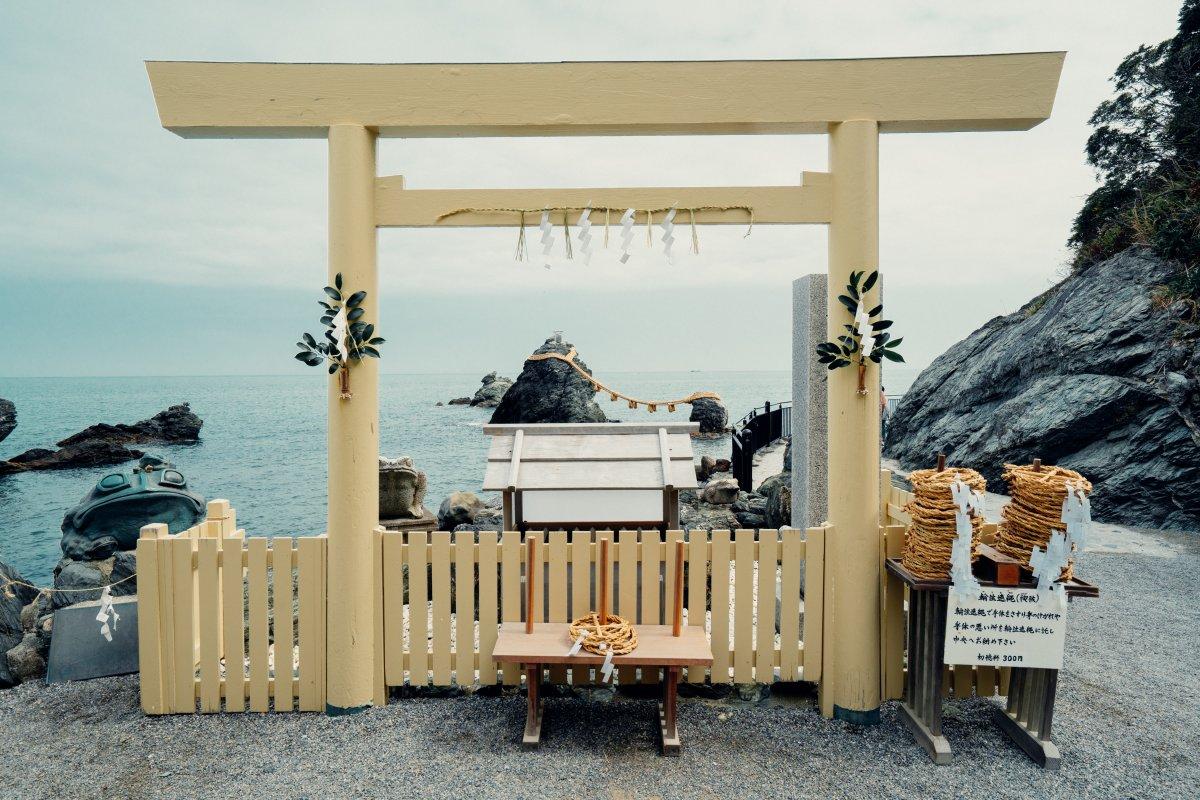 Futami Okitama Jinja（Wedded Rocks）-3