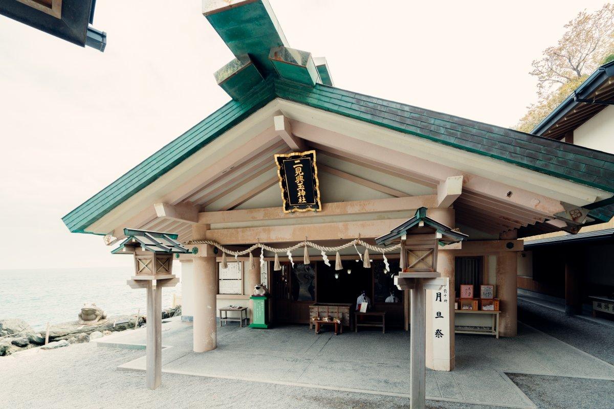 Sanctuaire de Futami Okitama (les rochers mariés Meoto Iwa)-14