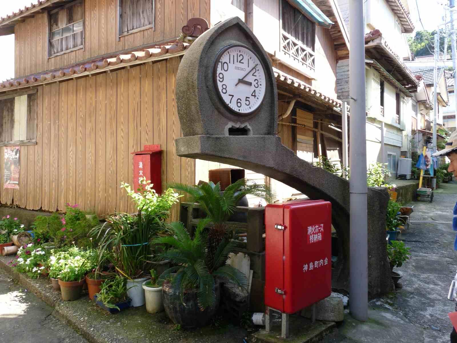 神島の時計台-0