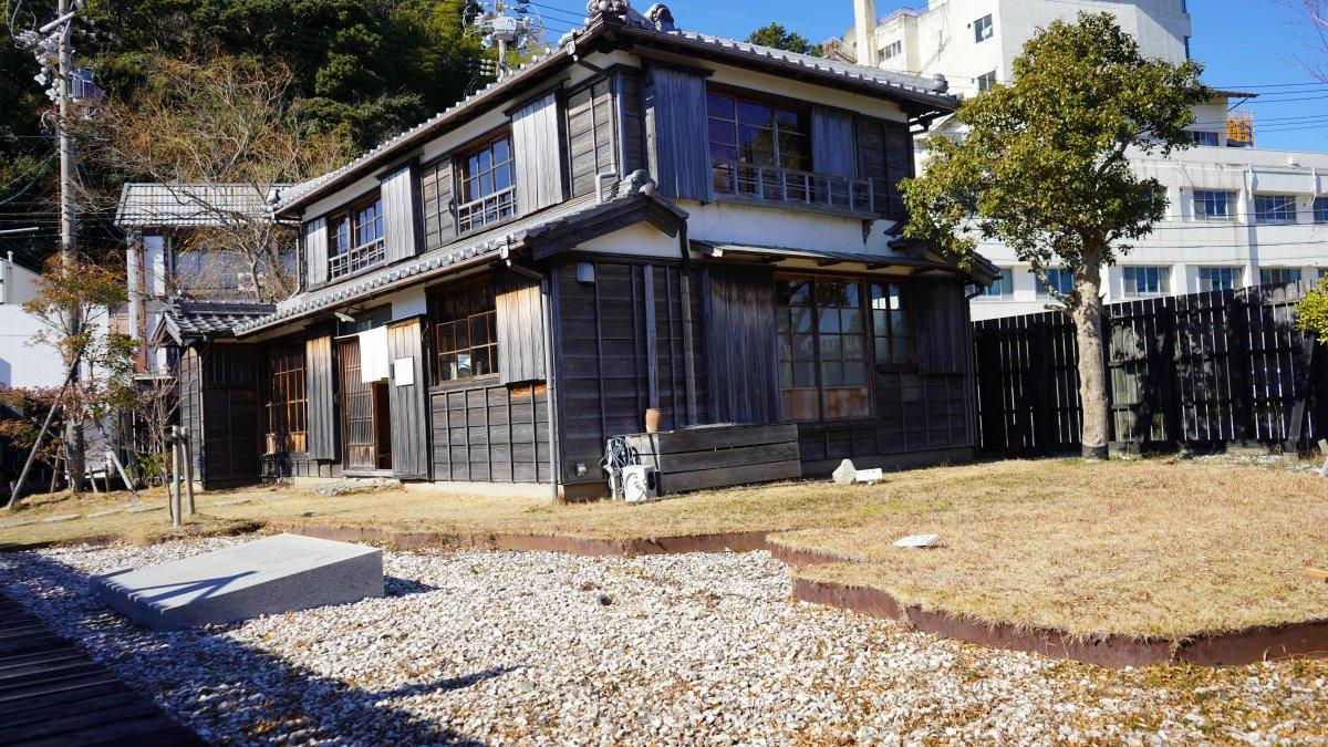 Irako Seihaku's House-9