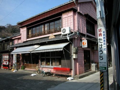 江戸川乱歩の妻隆さんの生家　旧村万商店-0