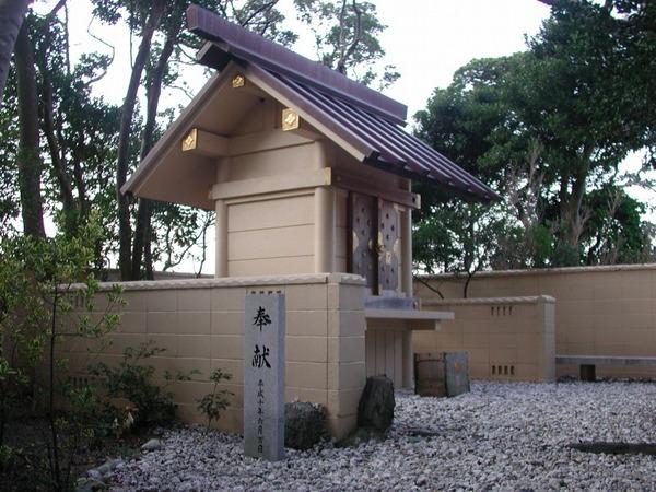 白髭神社外観