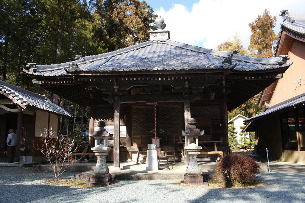 国束寺全景