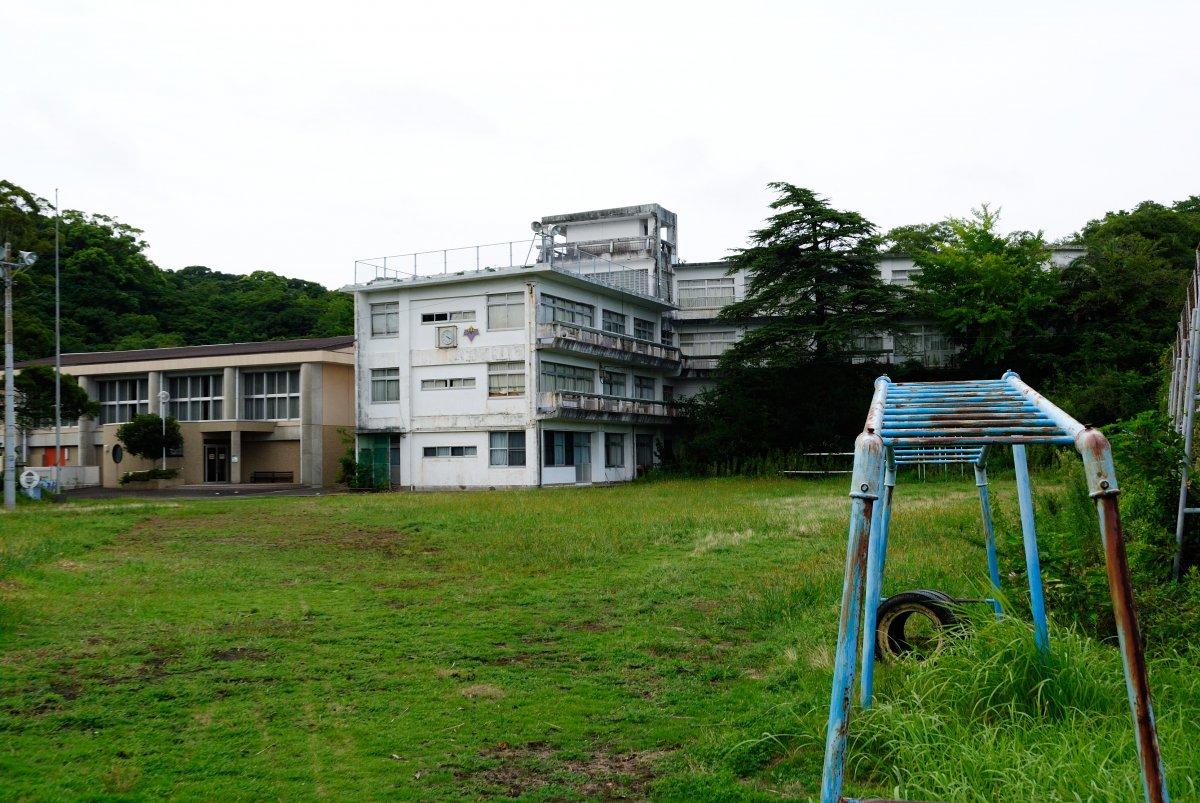 旧坂手小学校校舎