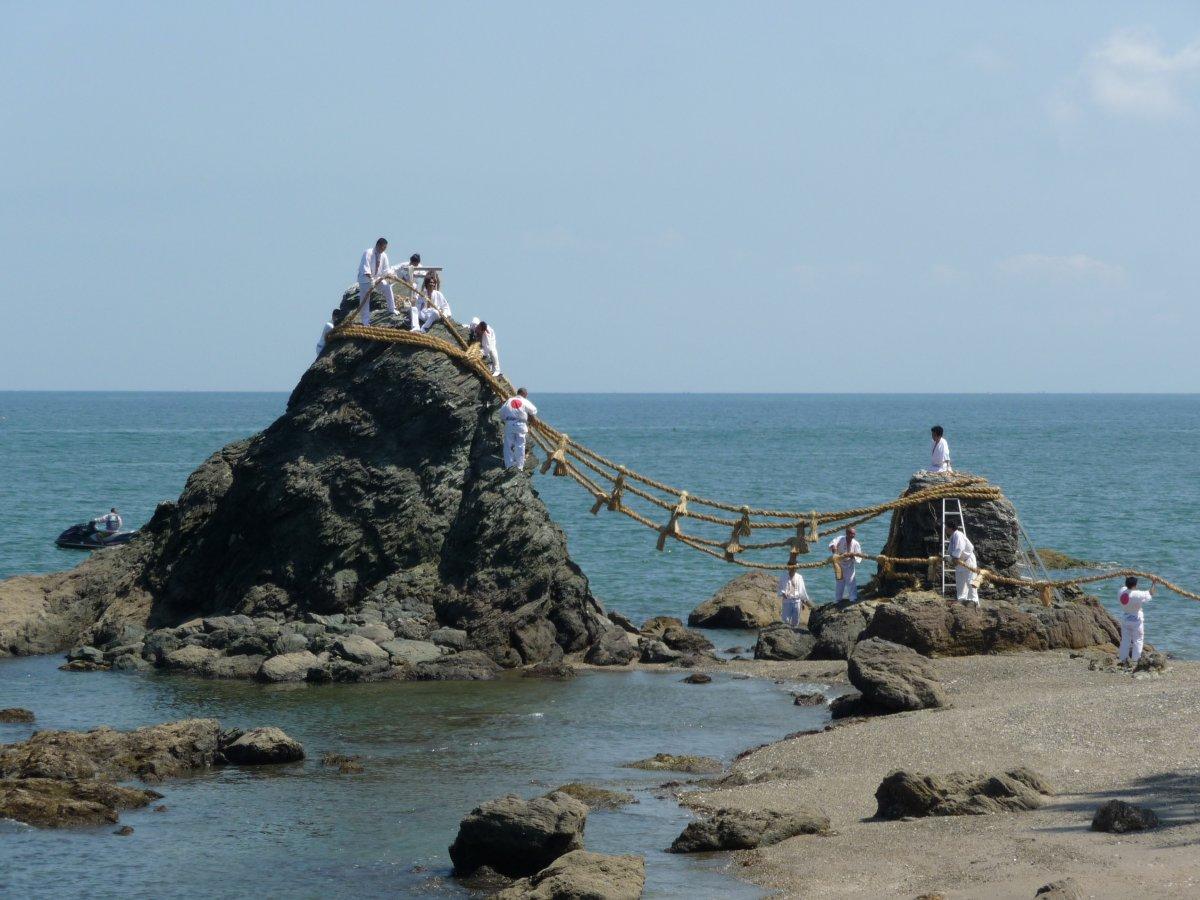 Sanctuaire Futami Okitama et couple de rochers Meoto-iwa-3