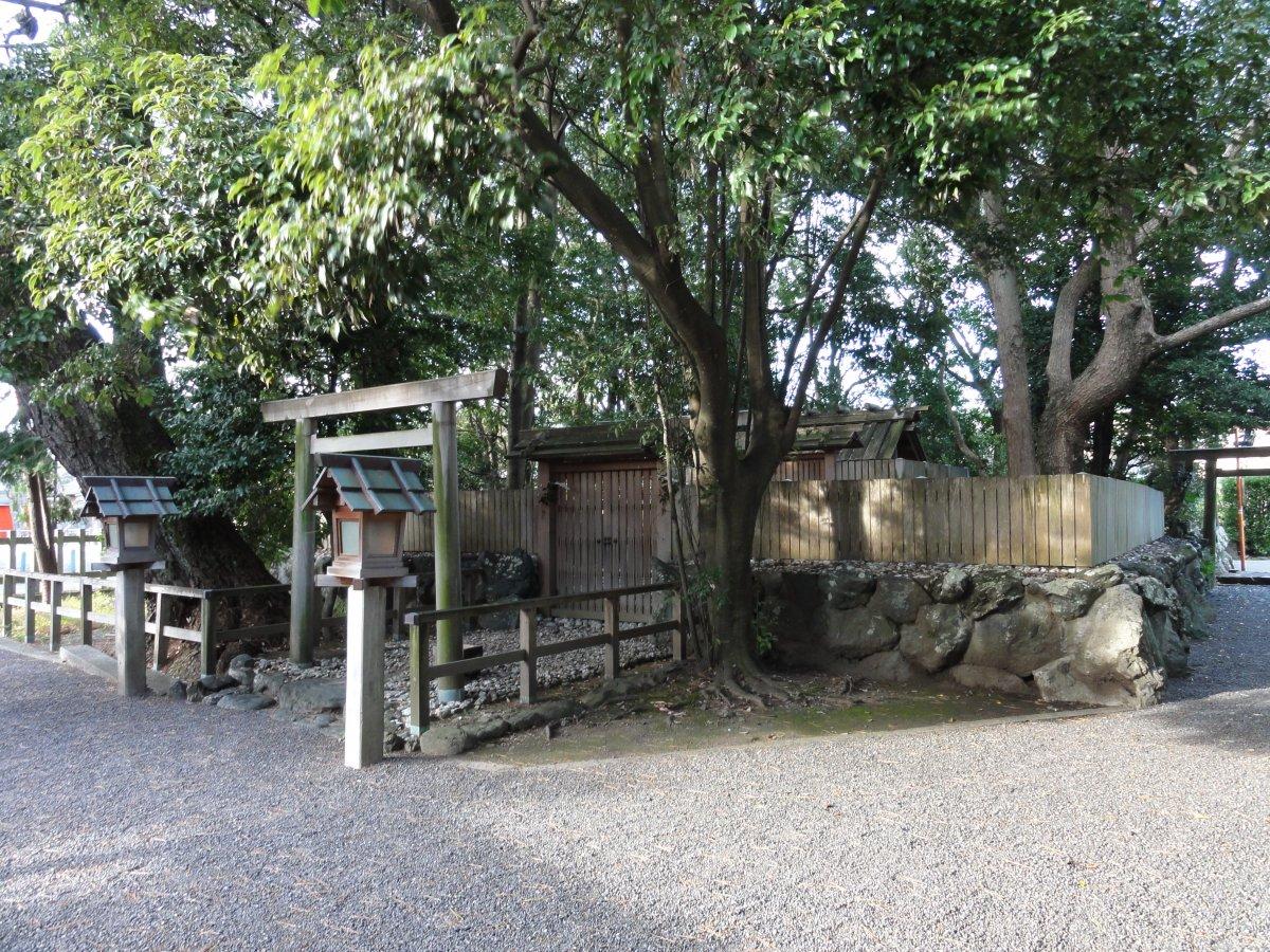 御食神社（伊勢神宮　外宮摂社）-0