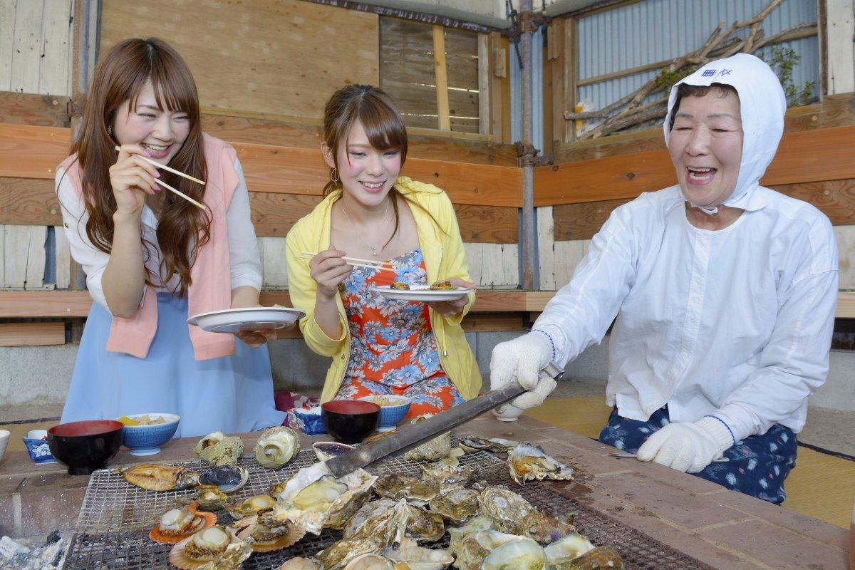 Ama Hut Experience with Seafood B.B.Q-2